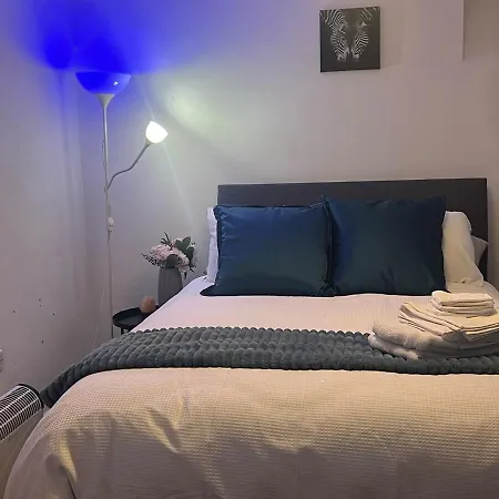 Spacious In Shared Bristol